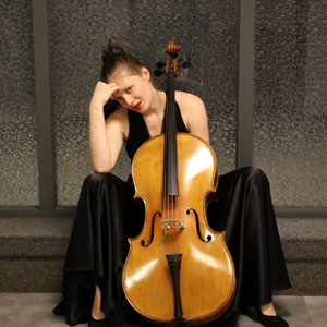 Hanneke-Rouw-met-cello