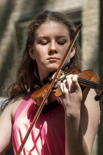 Vivian-Giesbertz-op-viool