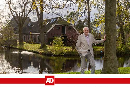 ad-rubriek-groos-eric-borggreve-met-de-hofboerderij-op-de-achtergrond